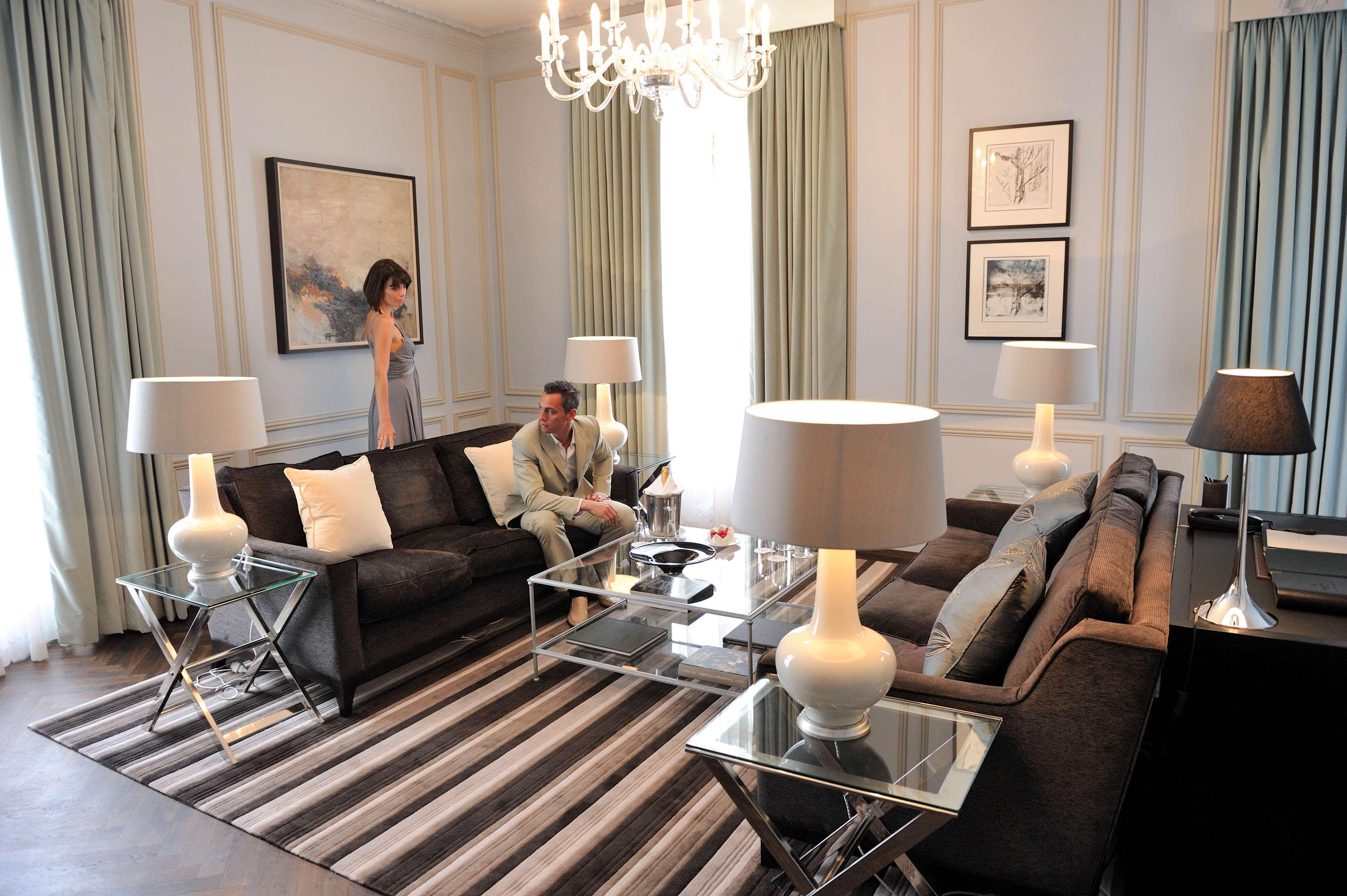Waldorf Astoria Versailles - Trianon Palace Camera foto The interior of a suite at the Mandarin Oriental, Munich