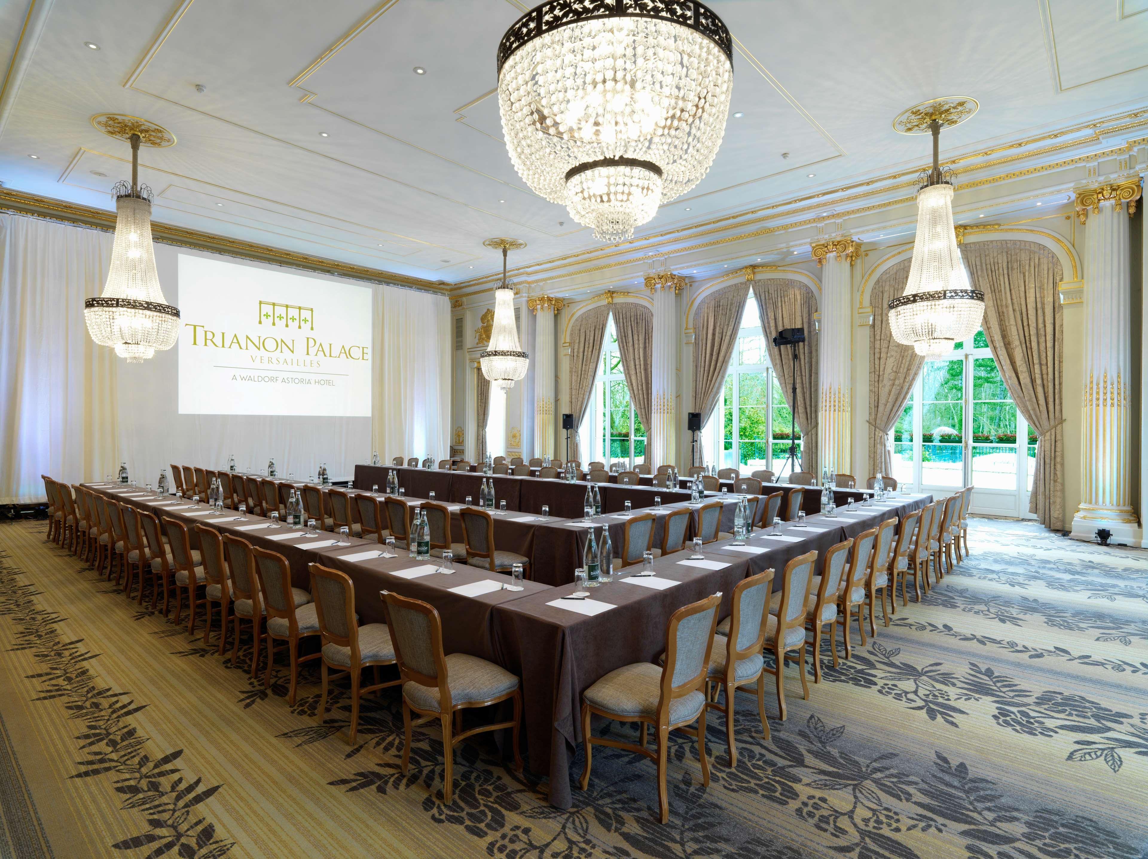 Waldorf Astoria Versailles - Trianon Palace Esterno foto The ballroom