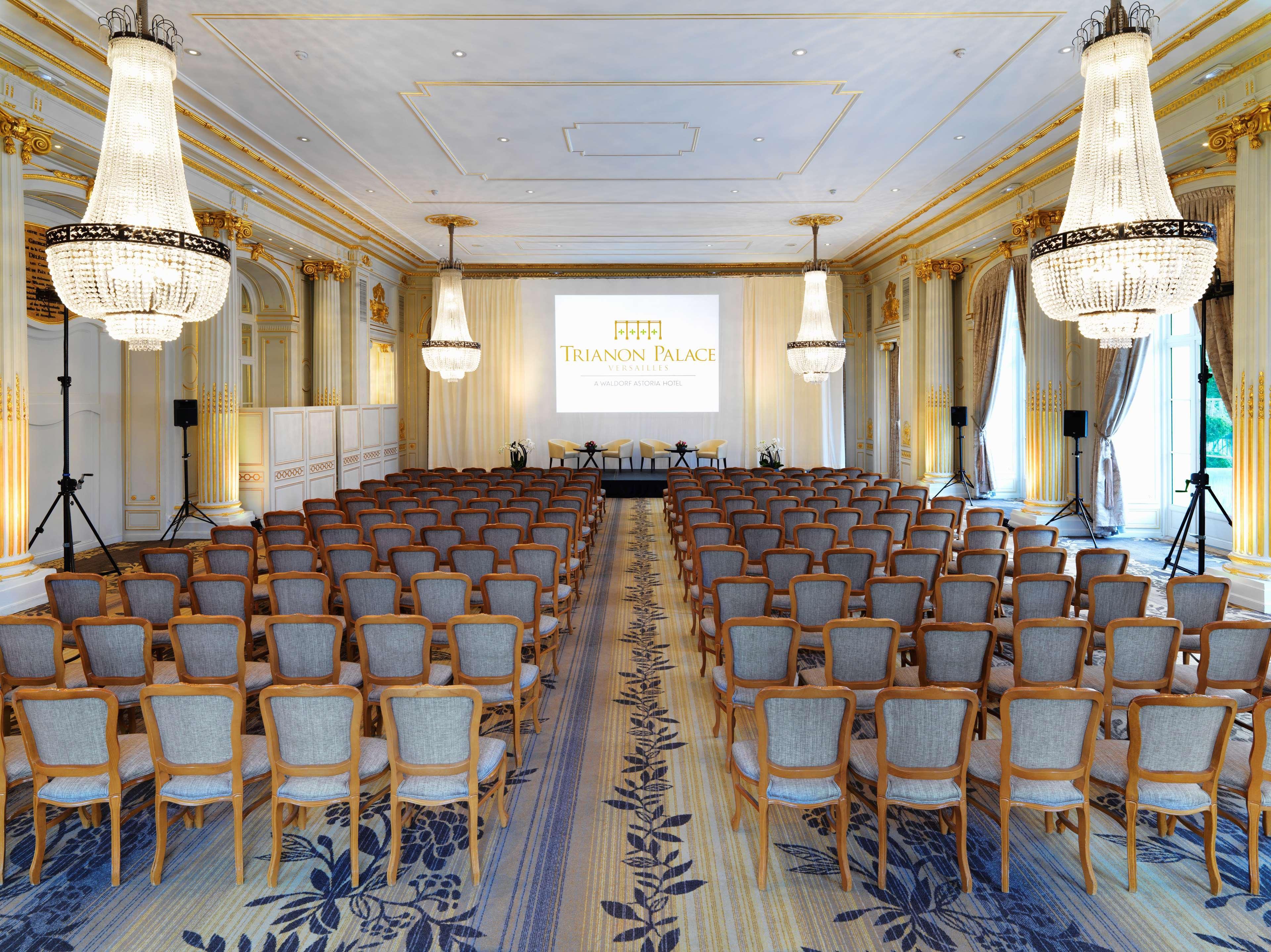 Waldorf Astoria Versailles - Trianon Palace Esterno foto The ballroom