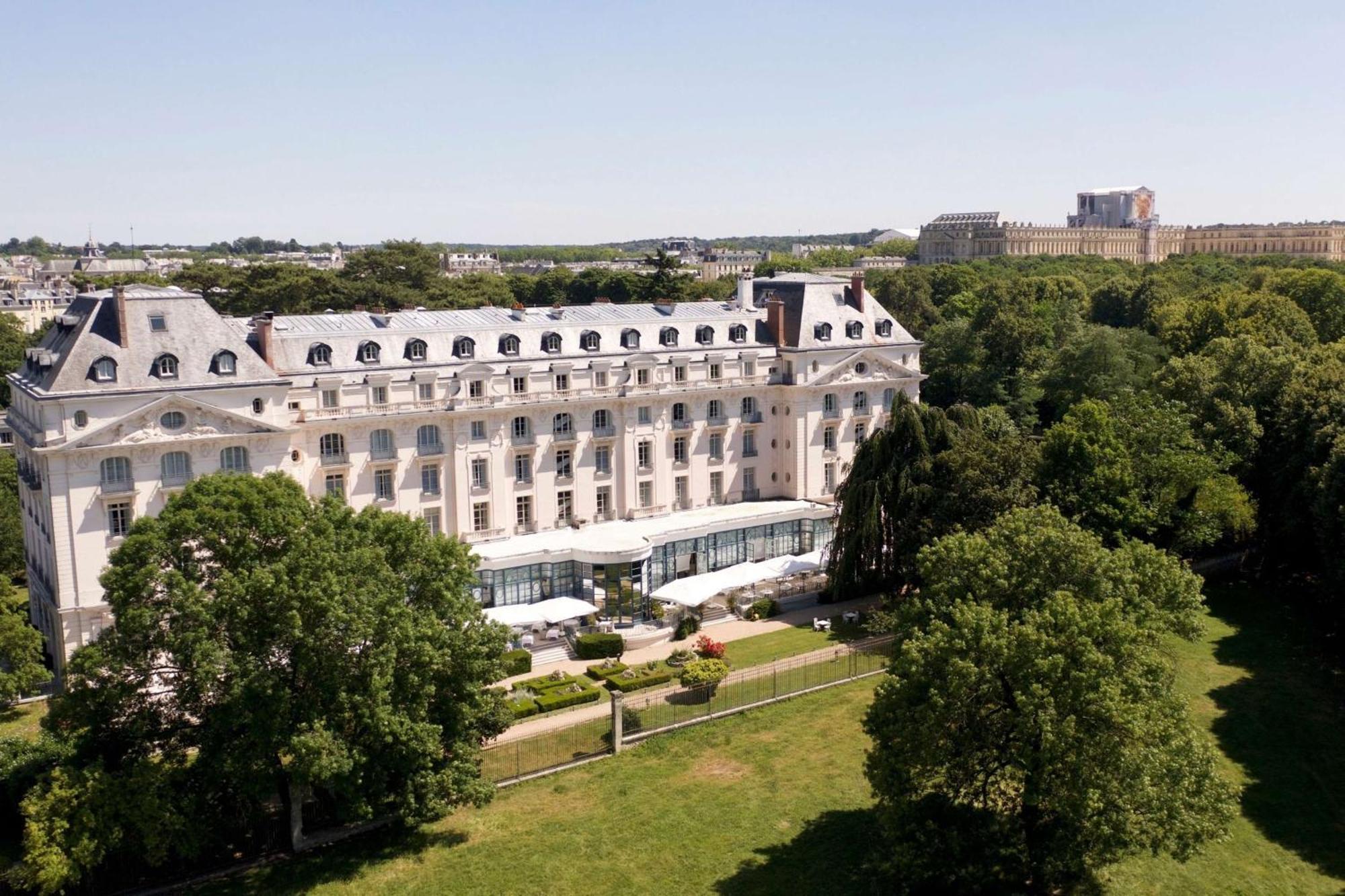 Waldorf Astoria Versailles - Trianon Palace Esterno foto The hotel